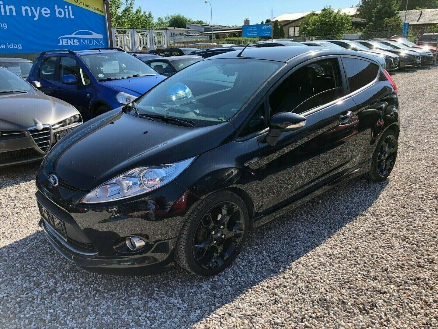 Grå Ford Fiesta fra 2011