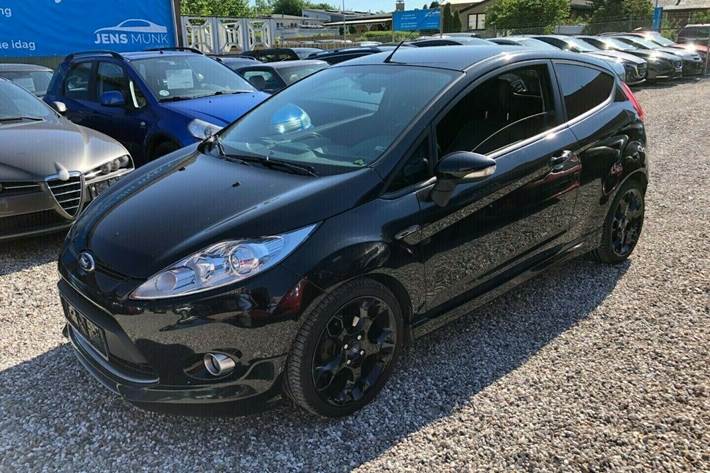 Grå Ford Fiesta fra 2011