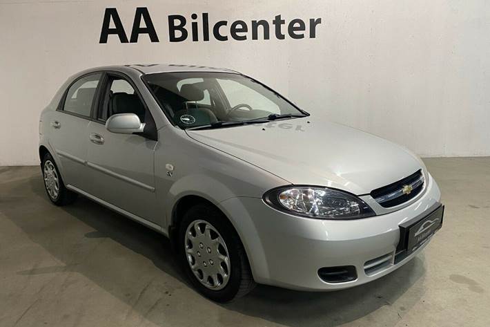 Grå Chevrolet Lacetti fra 2007