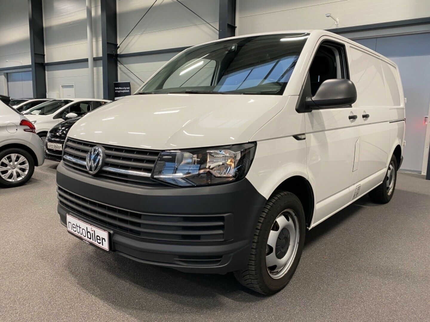 Hvid VW Transporter fra 2017