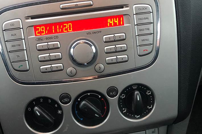 Sølv Ford Focus fra 2008