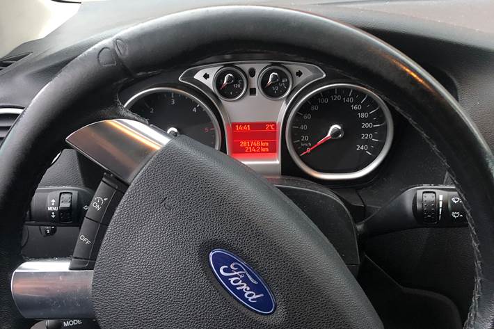 Sølv Ford Focus fra 2008