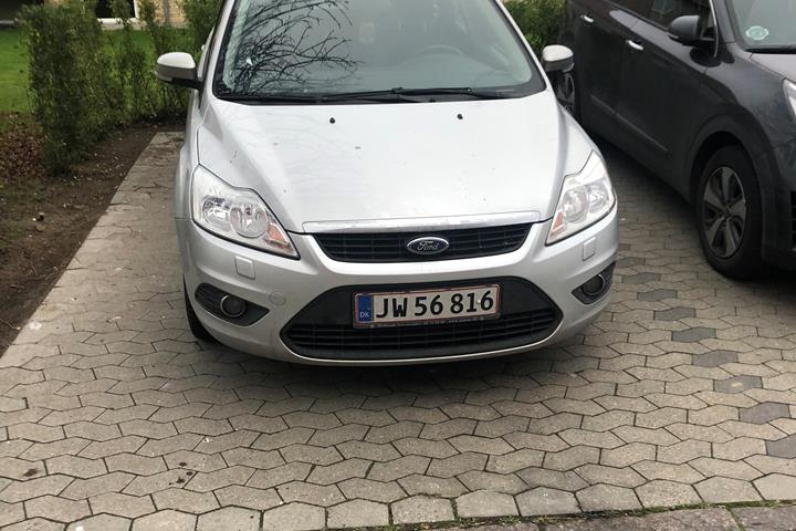 Sølv Ford Focus fra 2008