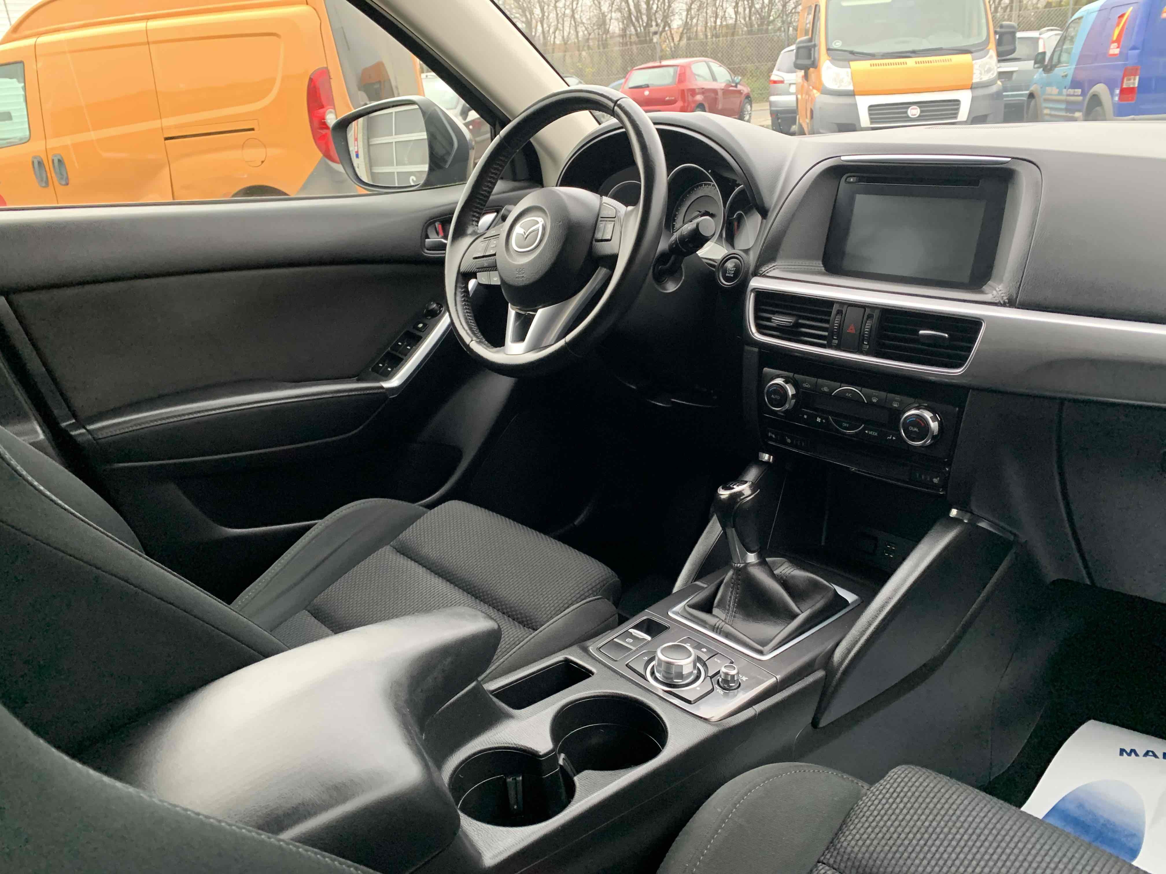Grå Mazda CX-5 fra 2015