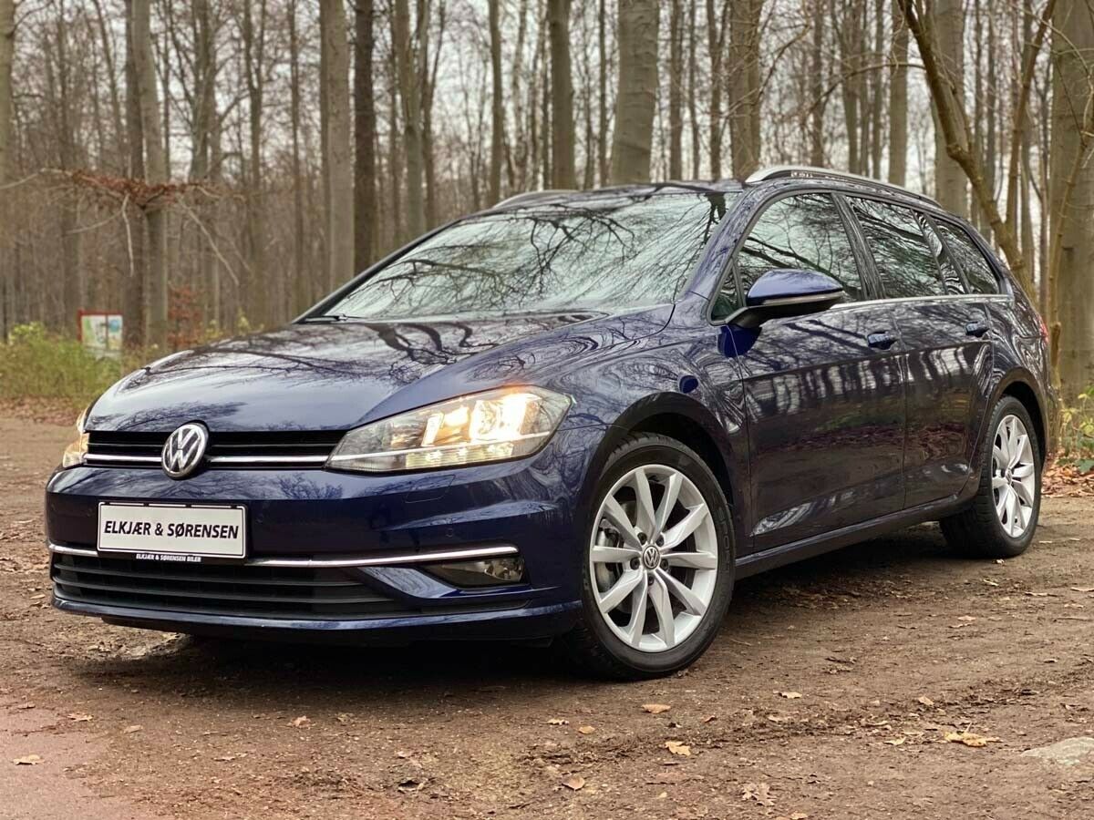 Blå VW Golf VII fra 2018