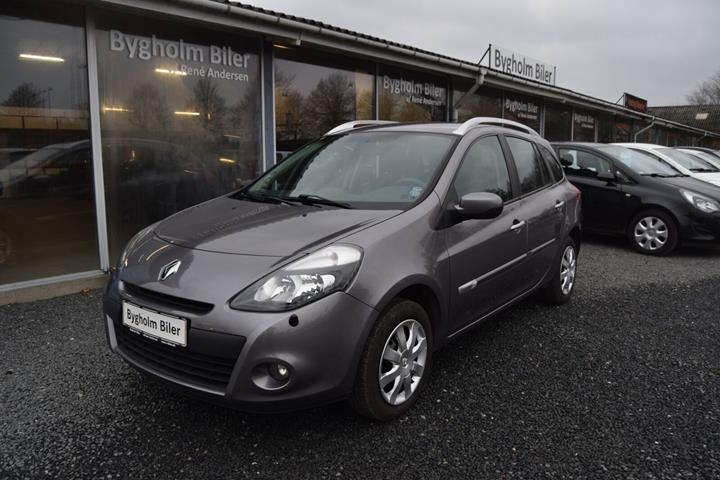 Grå Renault Clio III fra 2012