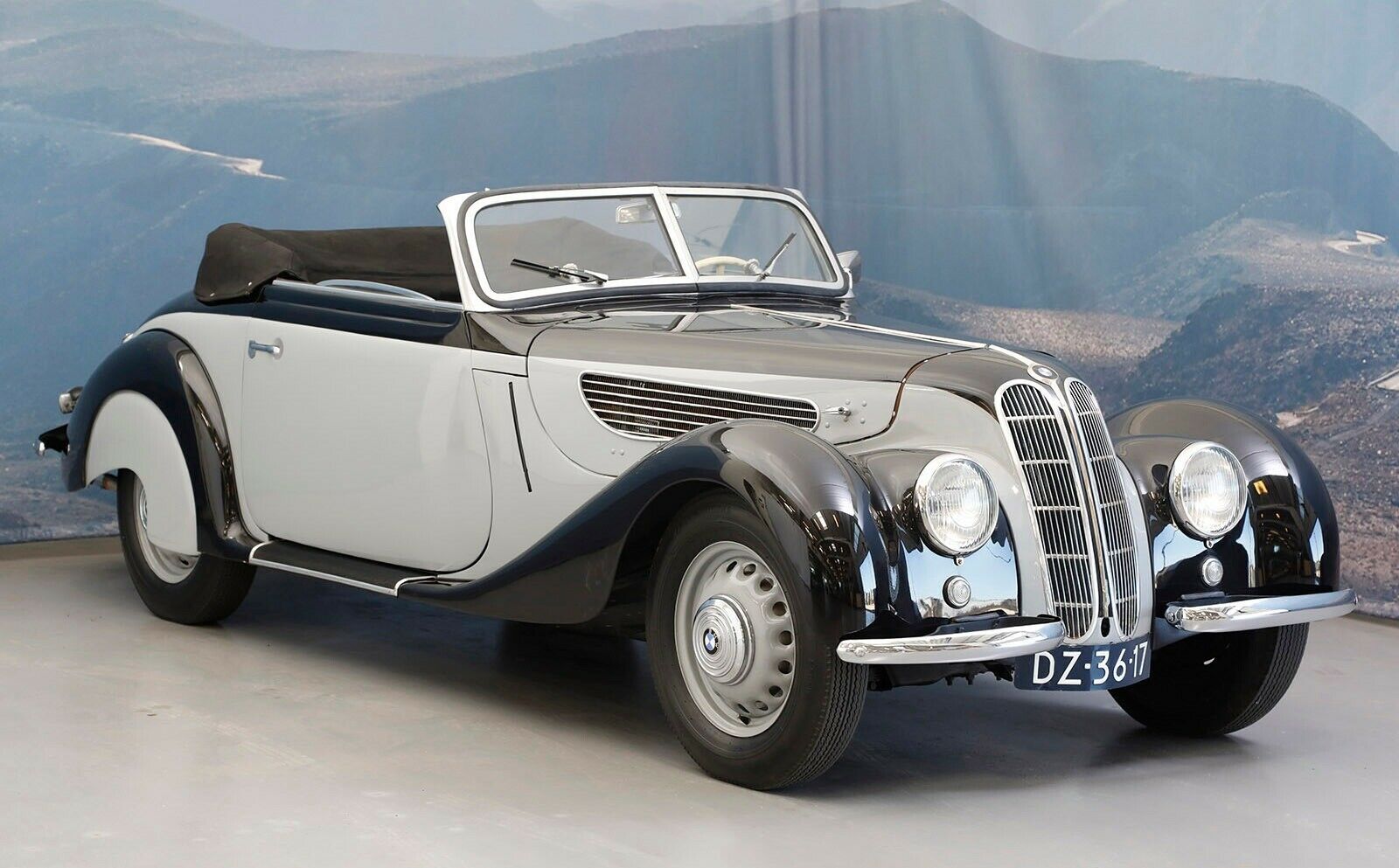 Sort BMW 327 fra 1939
