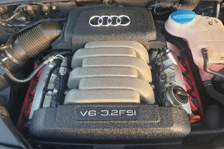 Sort Audi A6 fra 2006