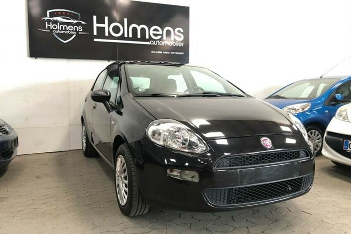 Grå Fiat Punto fra 2006