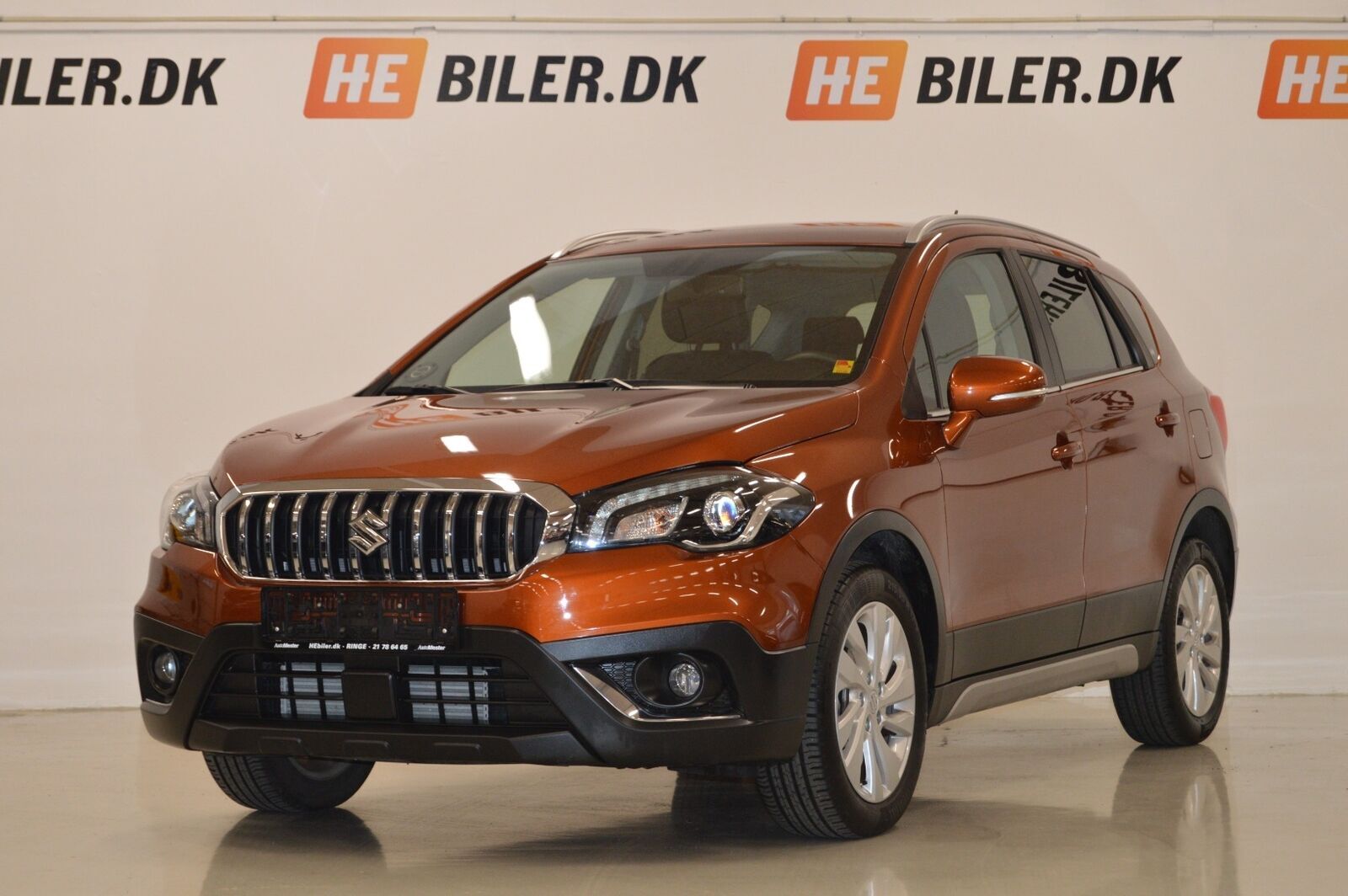 Brun Suzuki S-Cross fra 2016