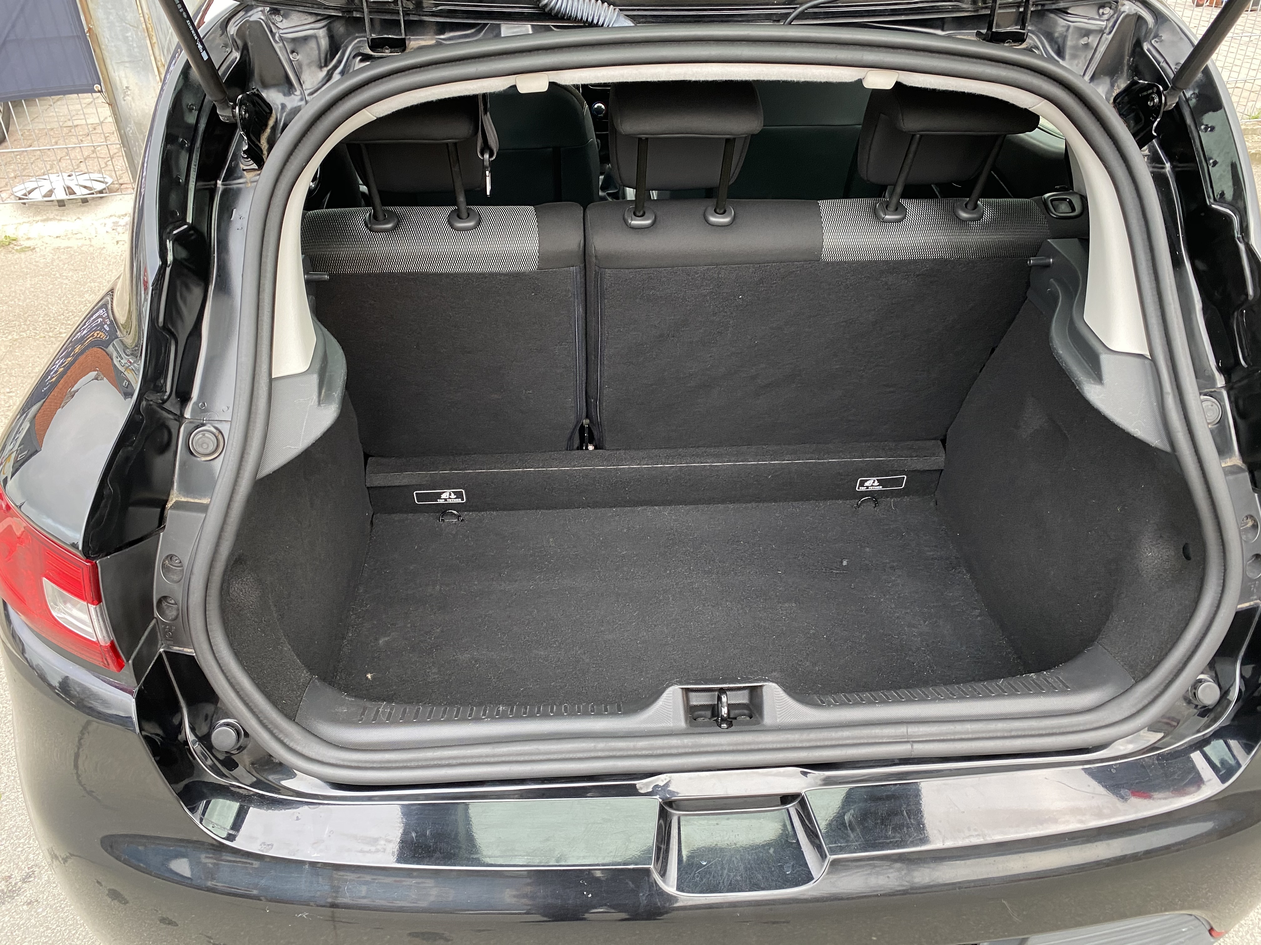 Sort Renault Clio IV fra 2013