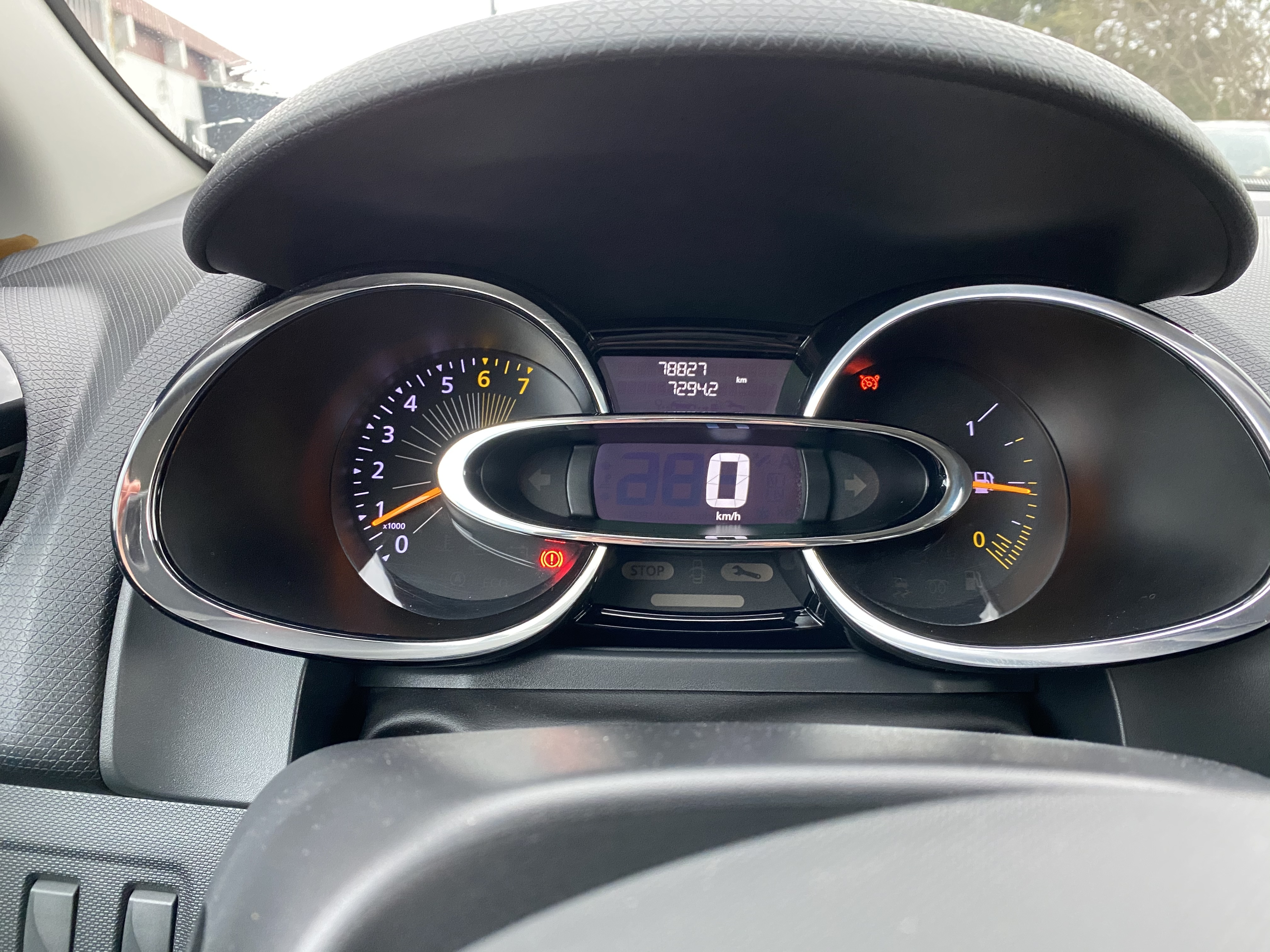 Sort Renault Clio IV fra 2013
