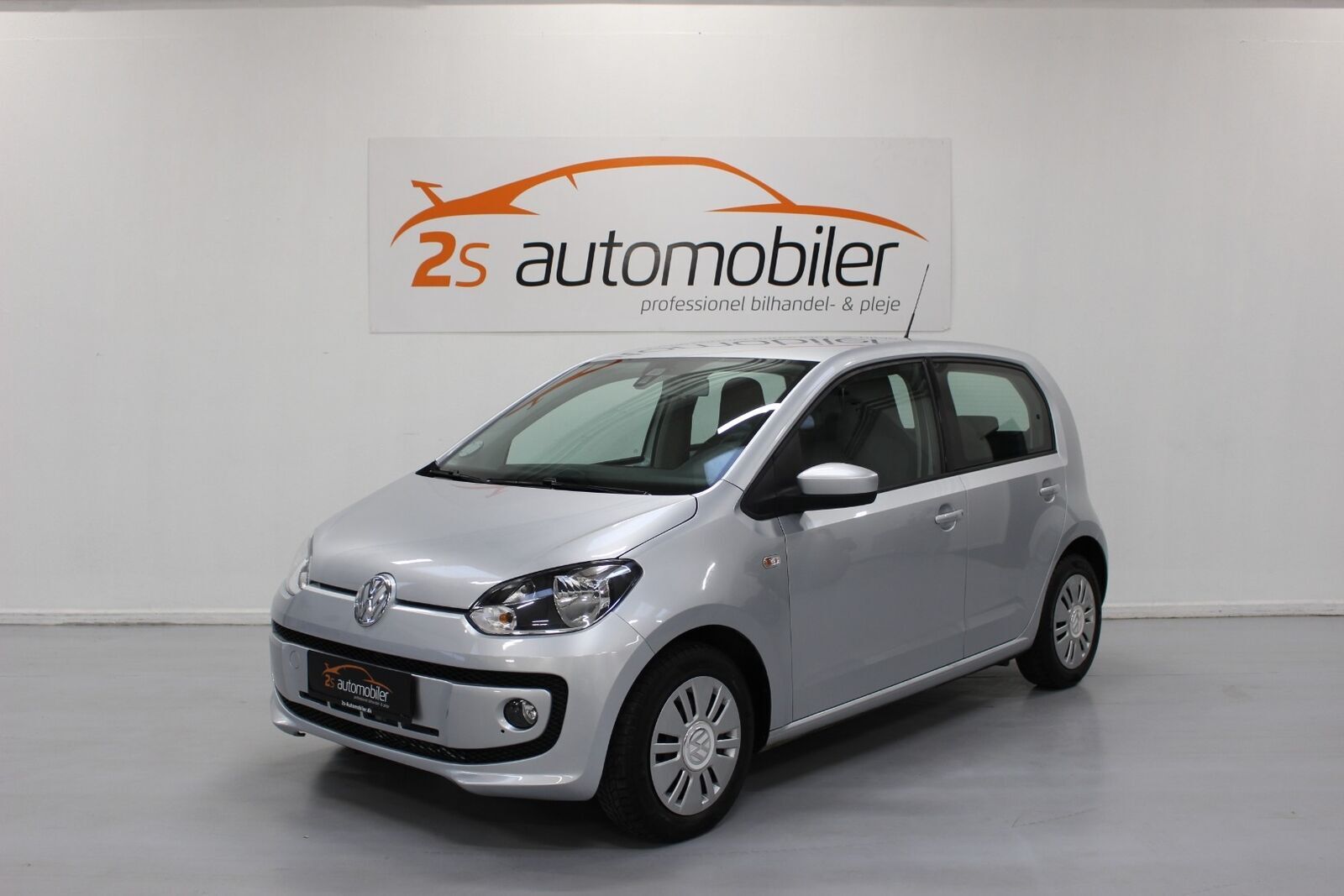 Grå VW UP! fra 2013