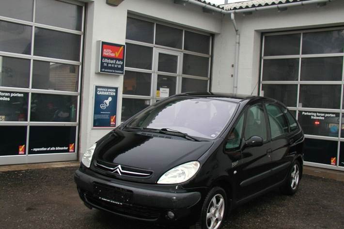 Grå Citroën Xsara Picasso fra 2002