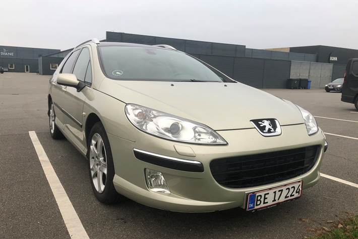Guld Peugeot 407 fra 2005