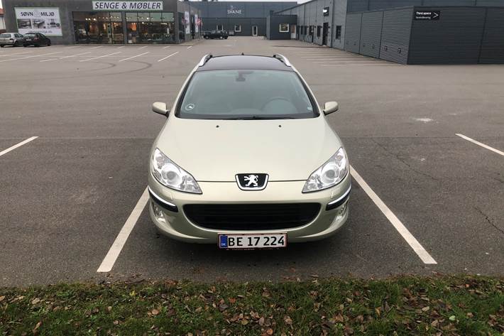 Guld Peugeot 407 fra 2005