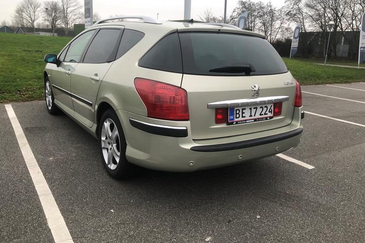 Guld Peugeot 407 fra 2005