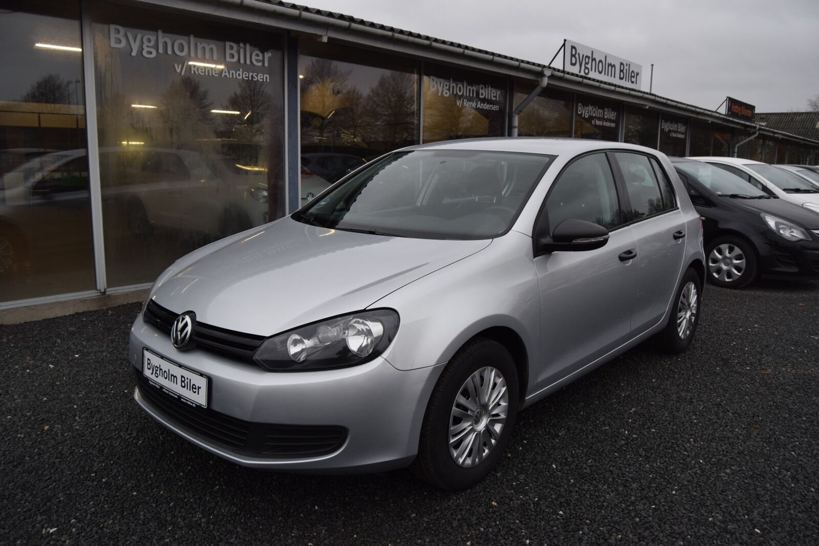 Grå VW Golf VI fra 2011