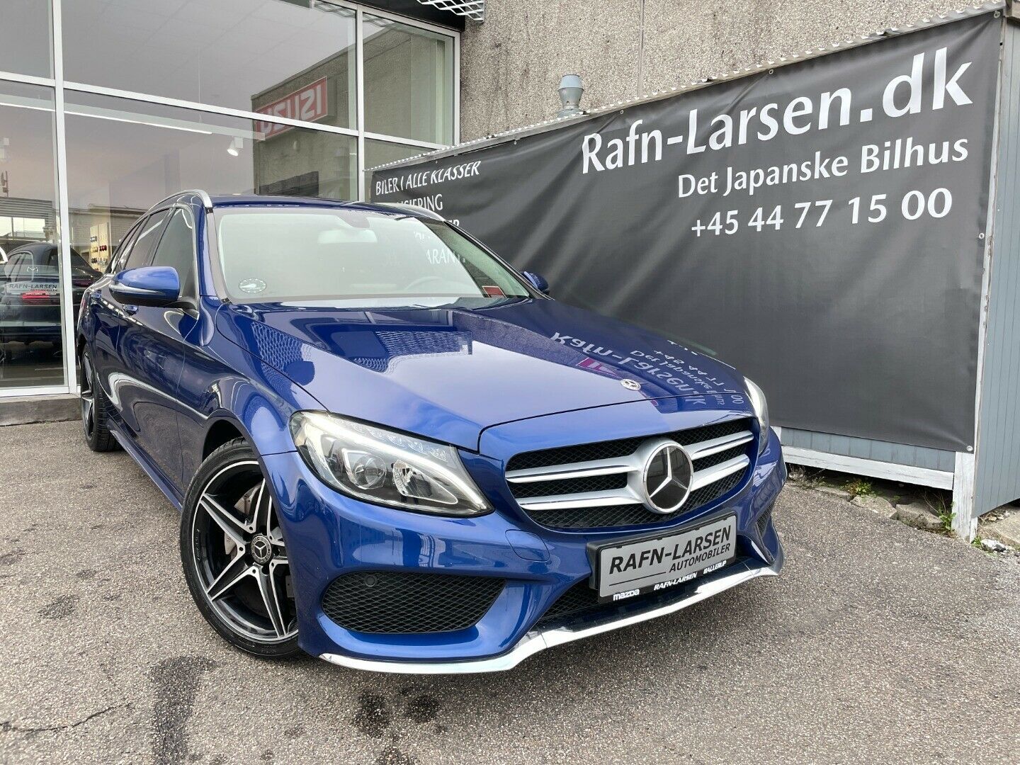 Blå Mercedes C220 d fra 2018