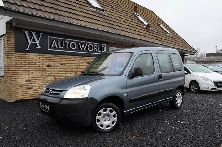 Grå Peugeot Partner fra 2006