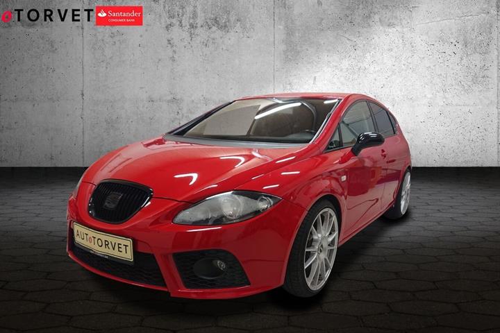 Rød Seat Leon fra 2009