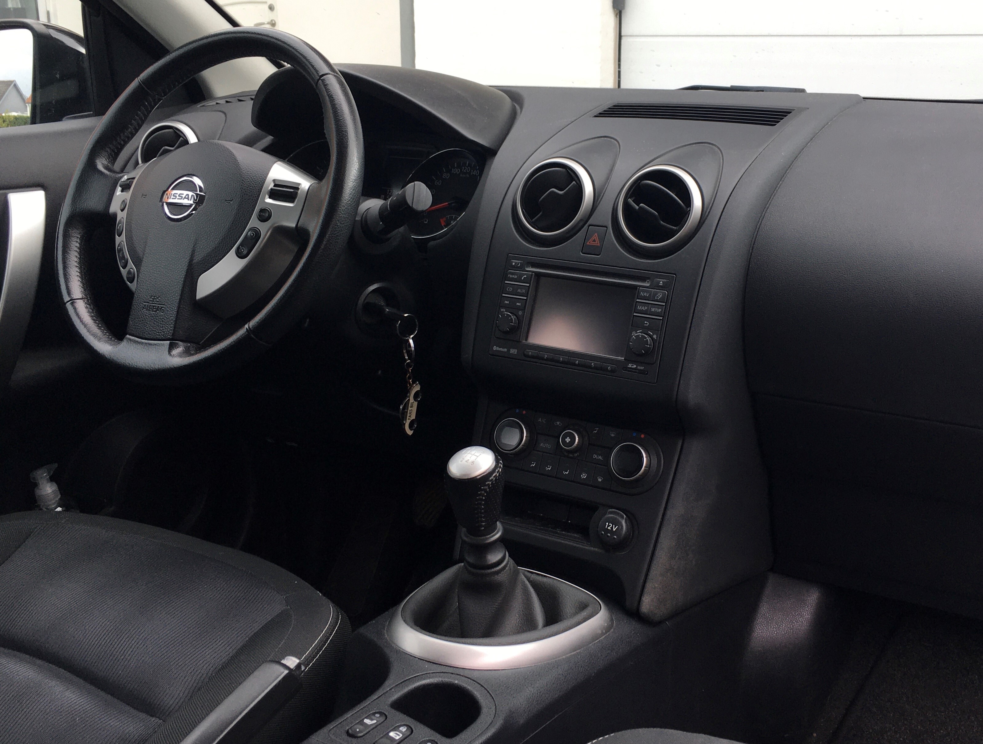 Sort Nissan Qashqai fra 2013