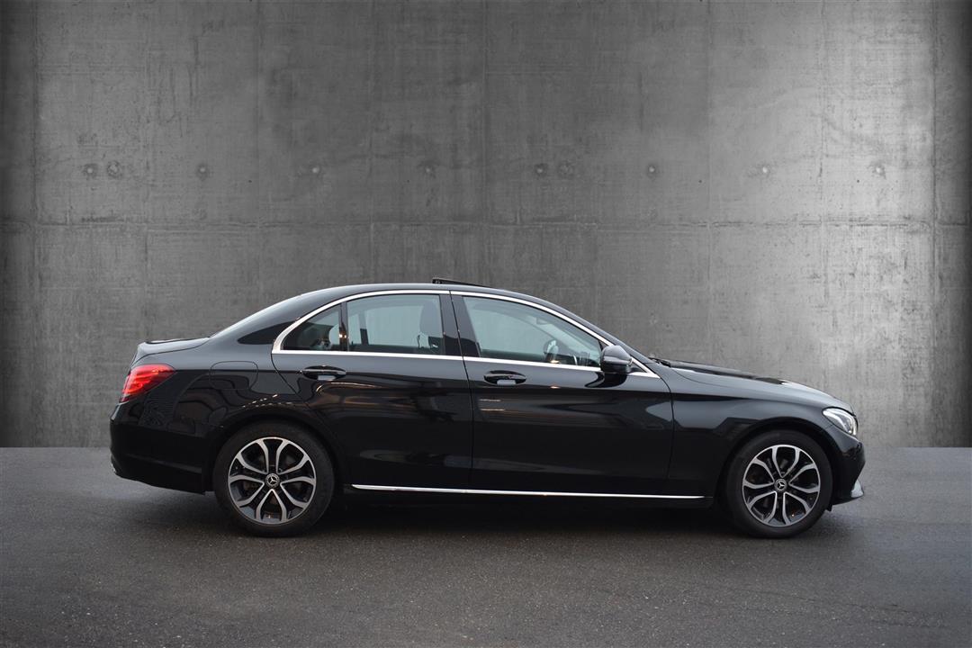 Sort Mercedes C220 d fra 2015