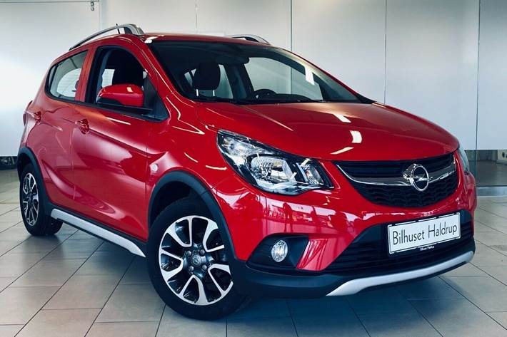 Rød Opel Karl fra 2018