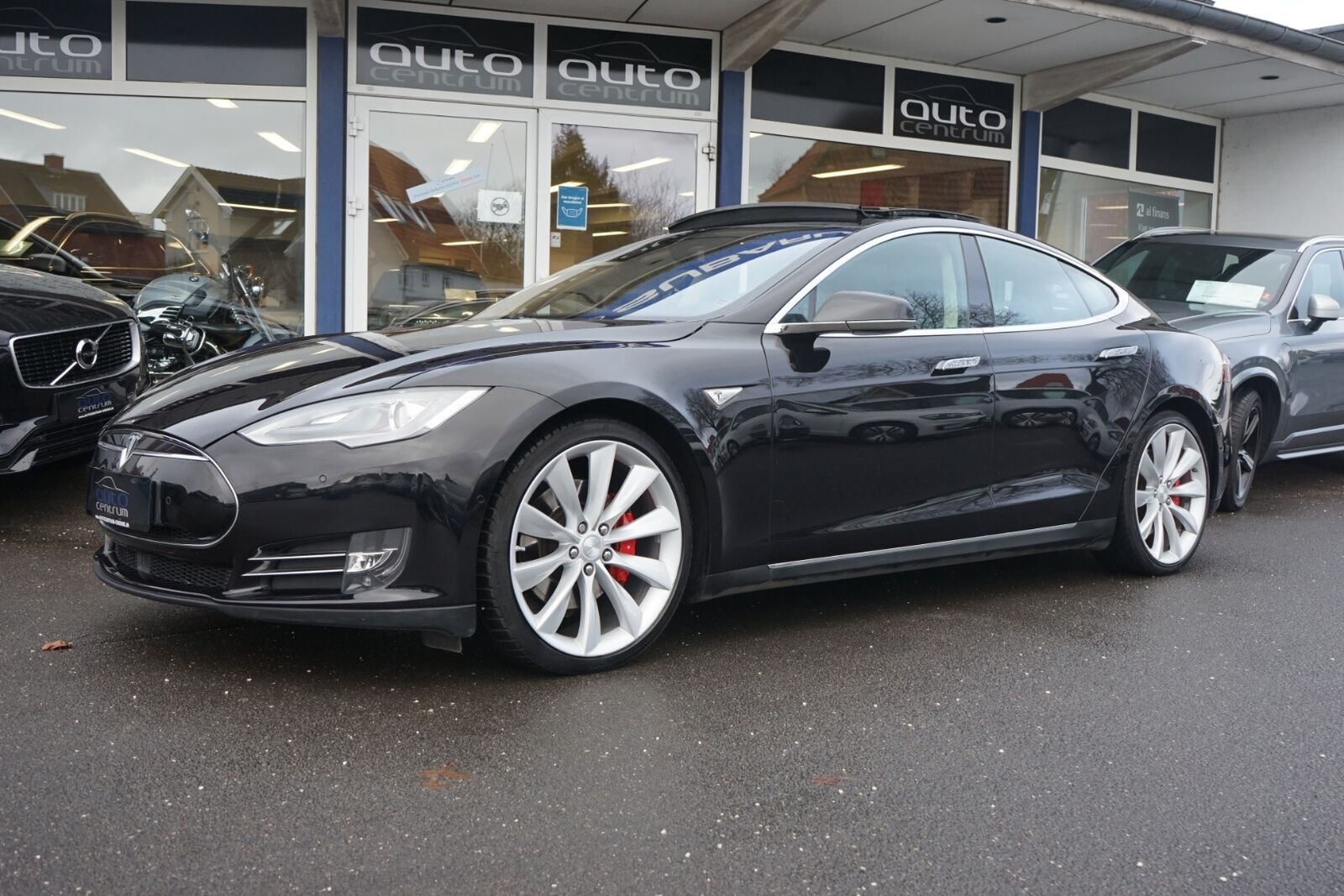Grå Tesla Model S fra 2015