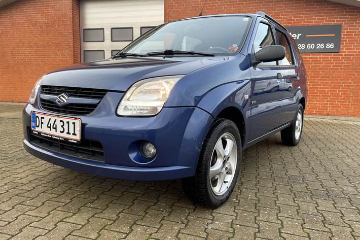 Blå Suzuki Ignis fra 2005