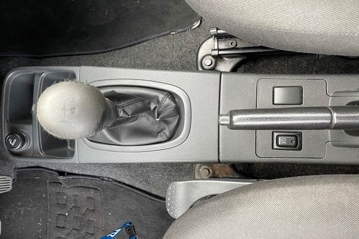 Blå Suzuki Ignis fra 2005