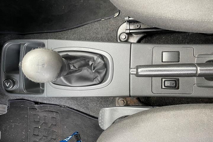 Blå Suzuki Ignis fra 2005