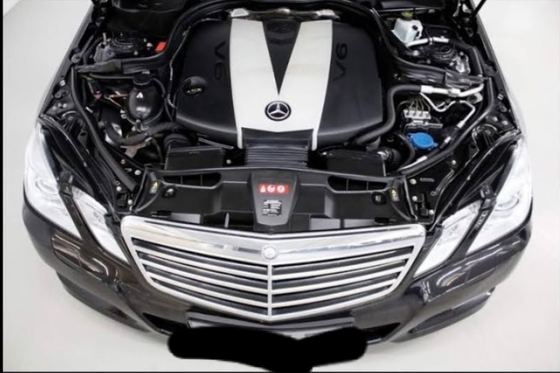 Sort Mercedes E350 fra 2010
