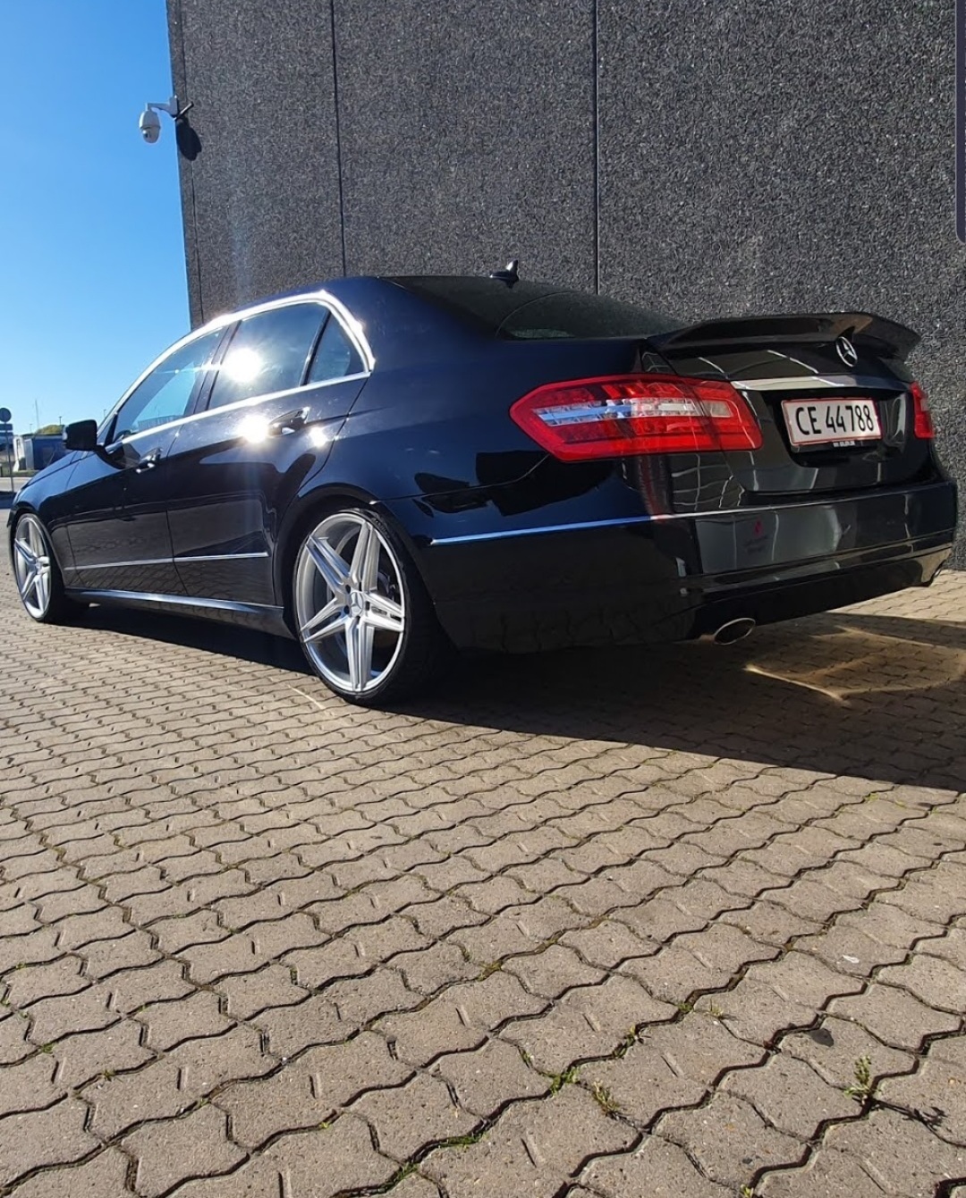 Sort Mercedes E350 fra 2010