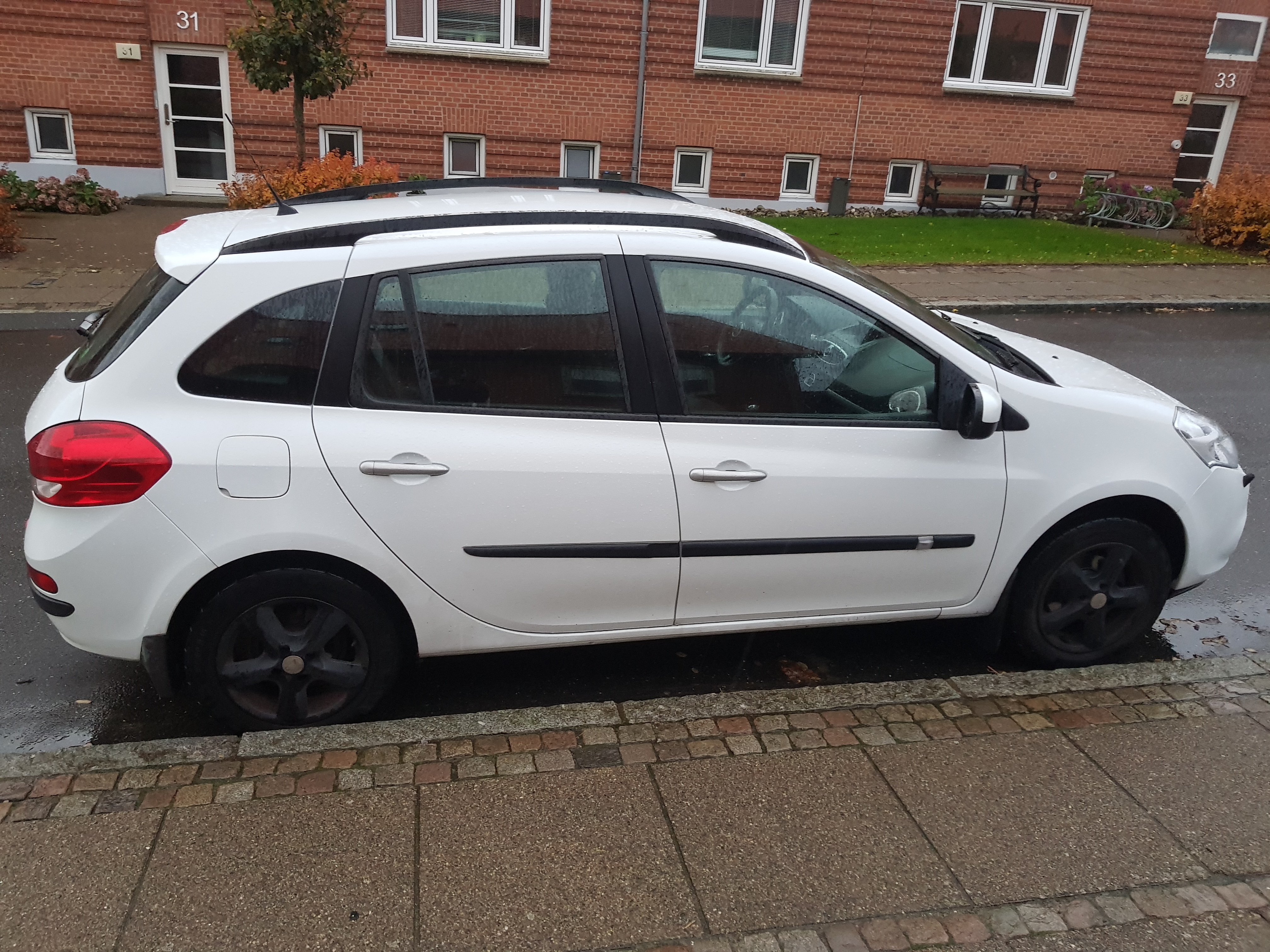 Hvid Renault Clio III fra 2011