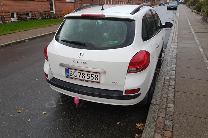 Hvid Renault Clio III fra 2011