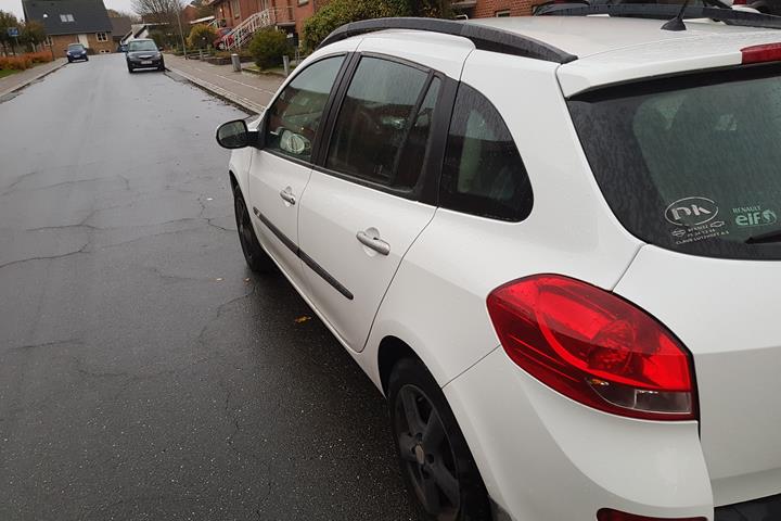 Hvid Renault Clio III fra 2011