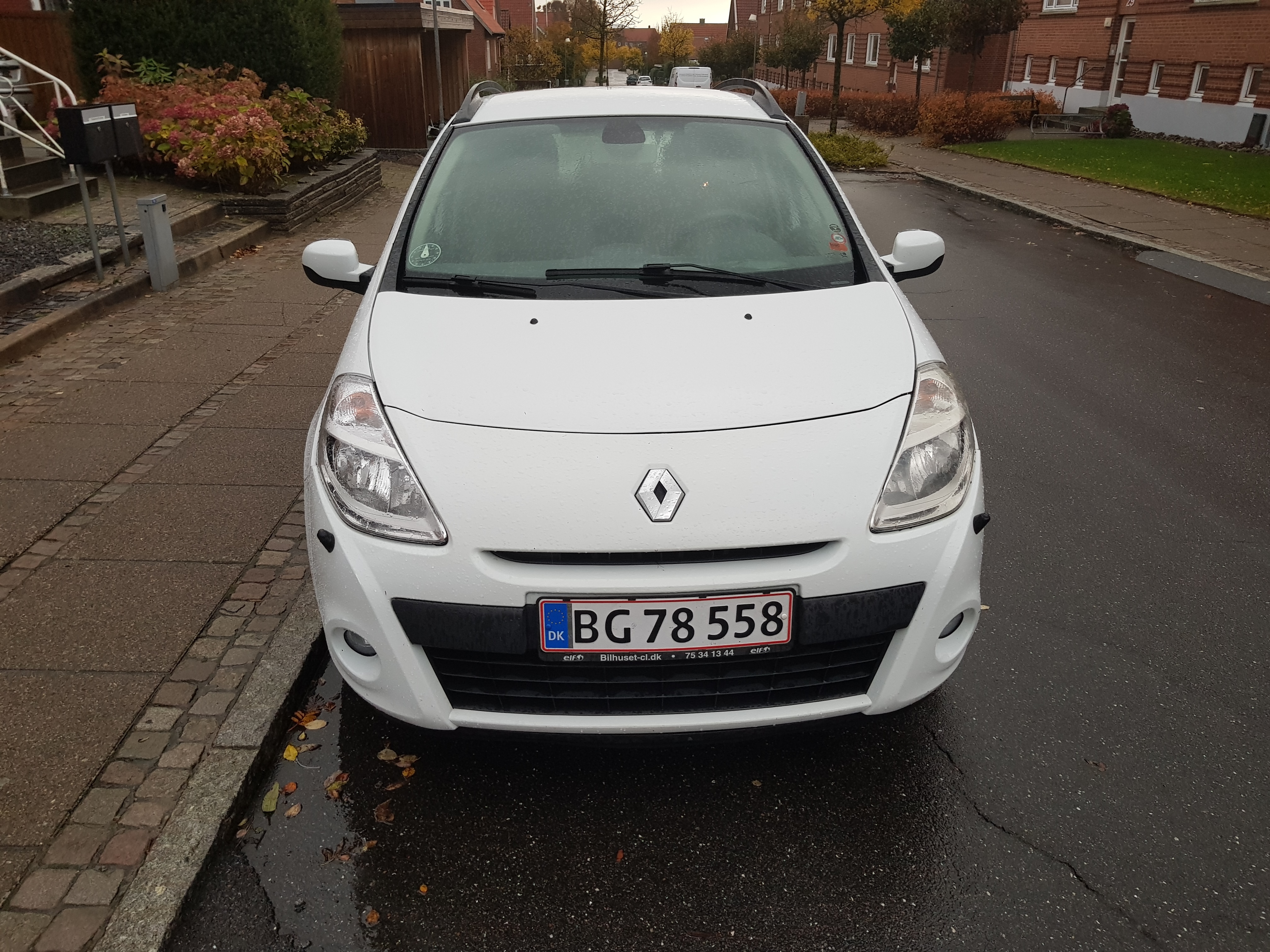 Hvid Renault Clio III fra 2011