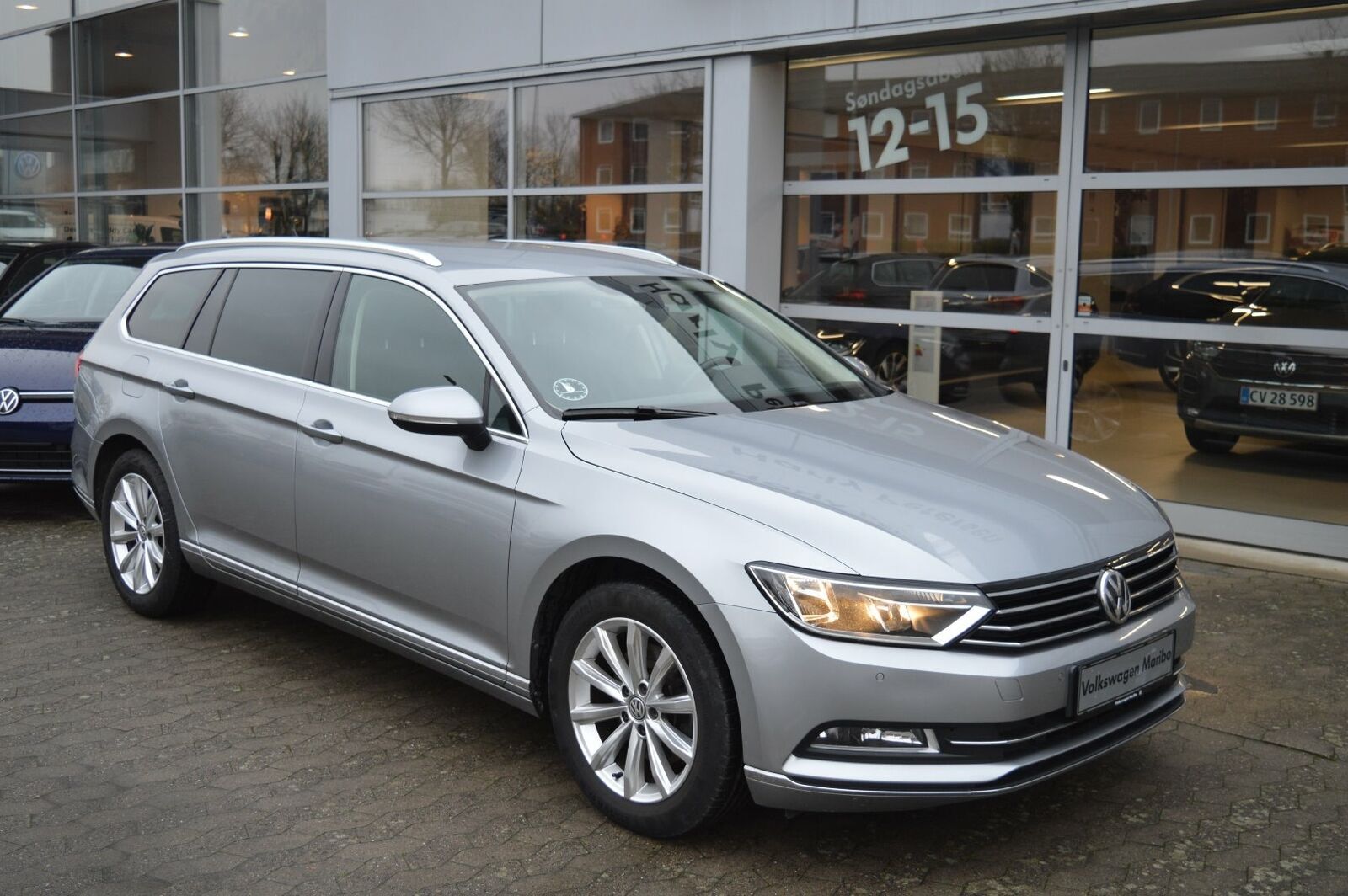 Grå VW Passat fra 2018