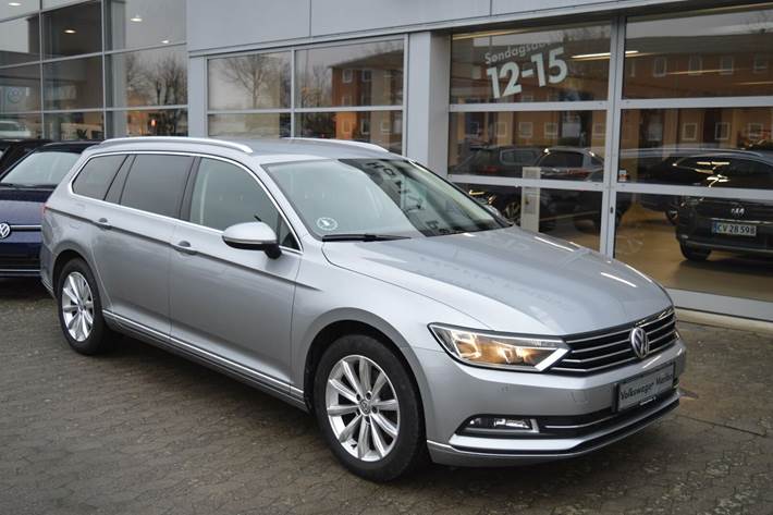 Grå VW Passat fra 2018