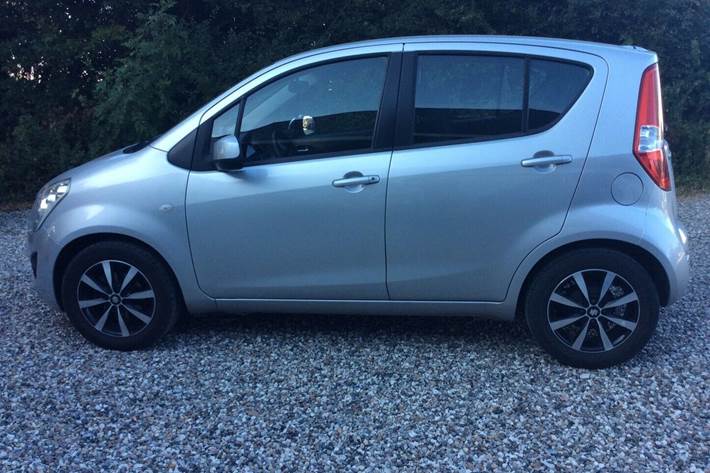 Sølv Suzuki Splash fra 2013