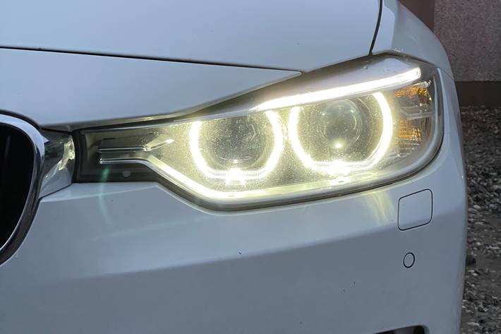 Hvid BMW 320d fra 2013