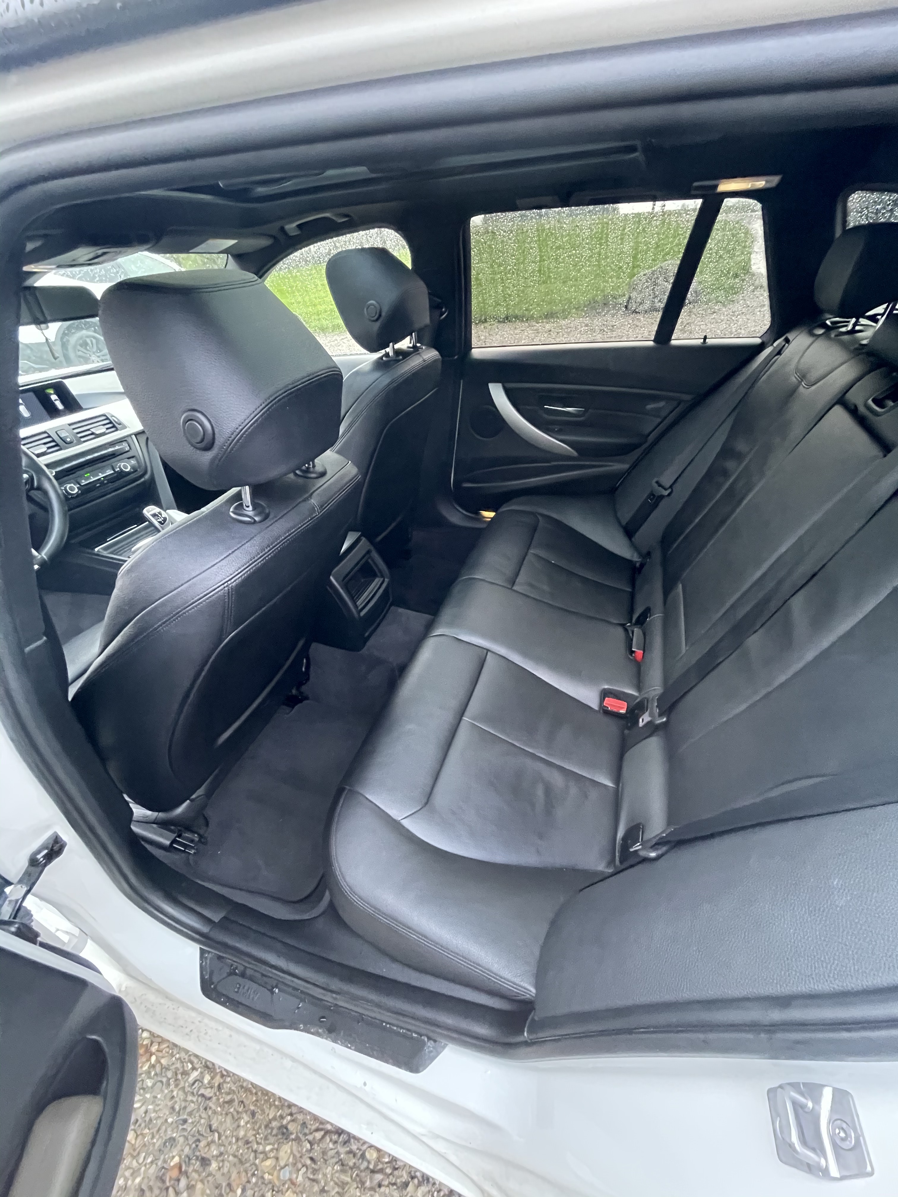 Hvid BMW 320d fra 2013