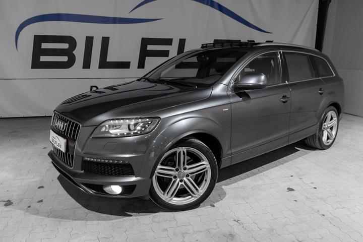 Grå Audi Q7 fra 2013