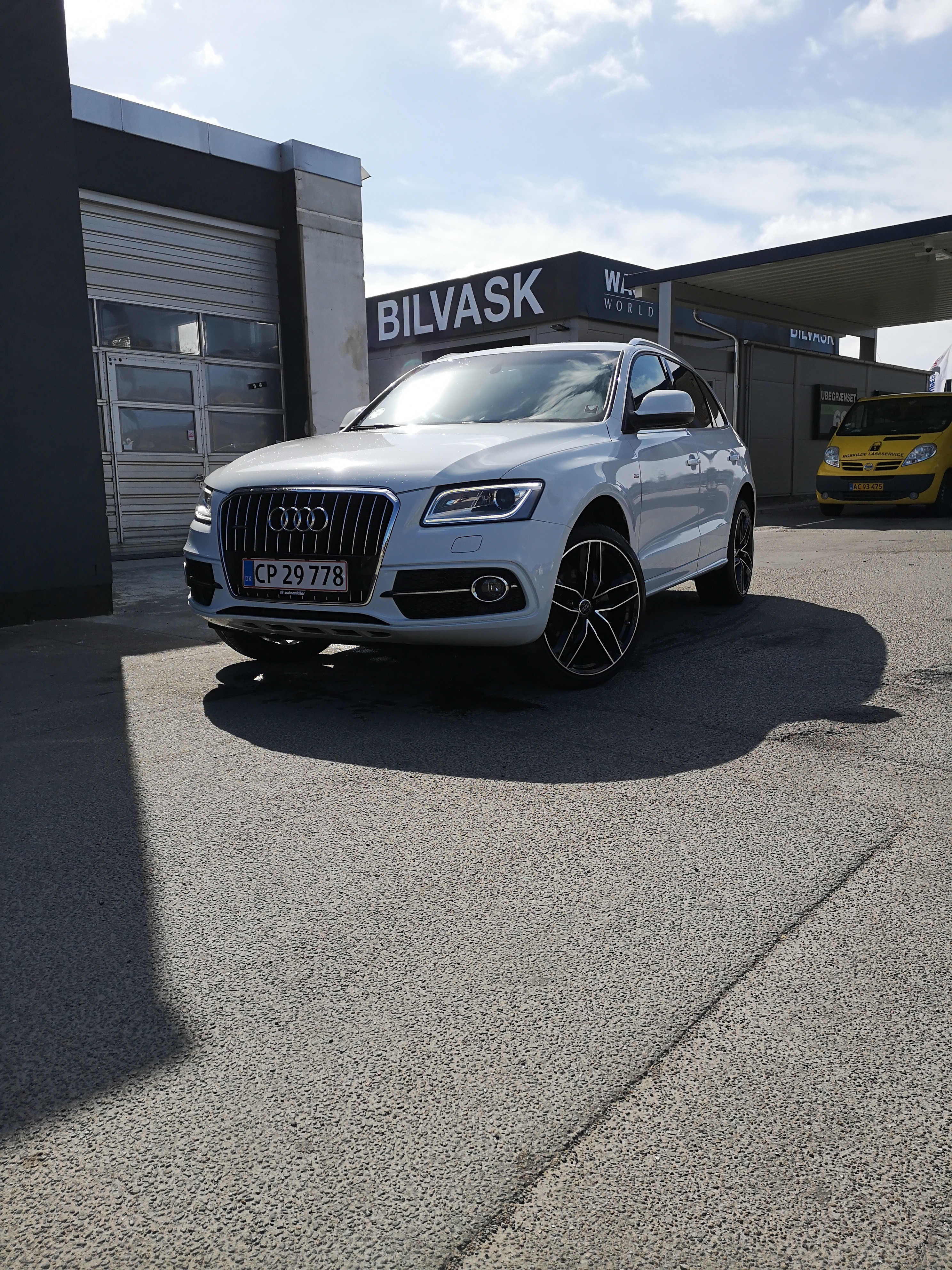 Hvid Audi Q5 fra 2012