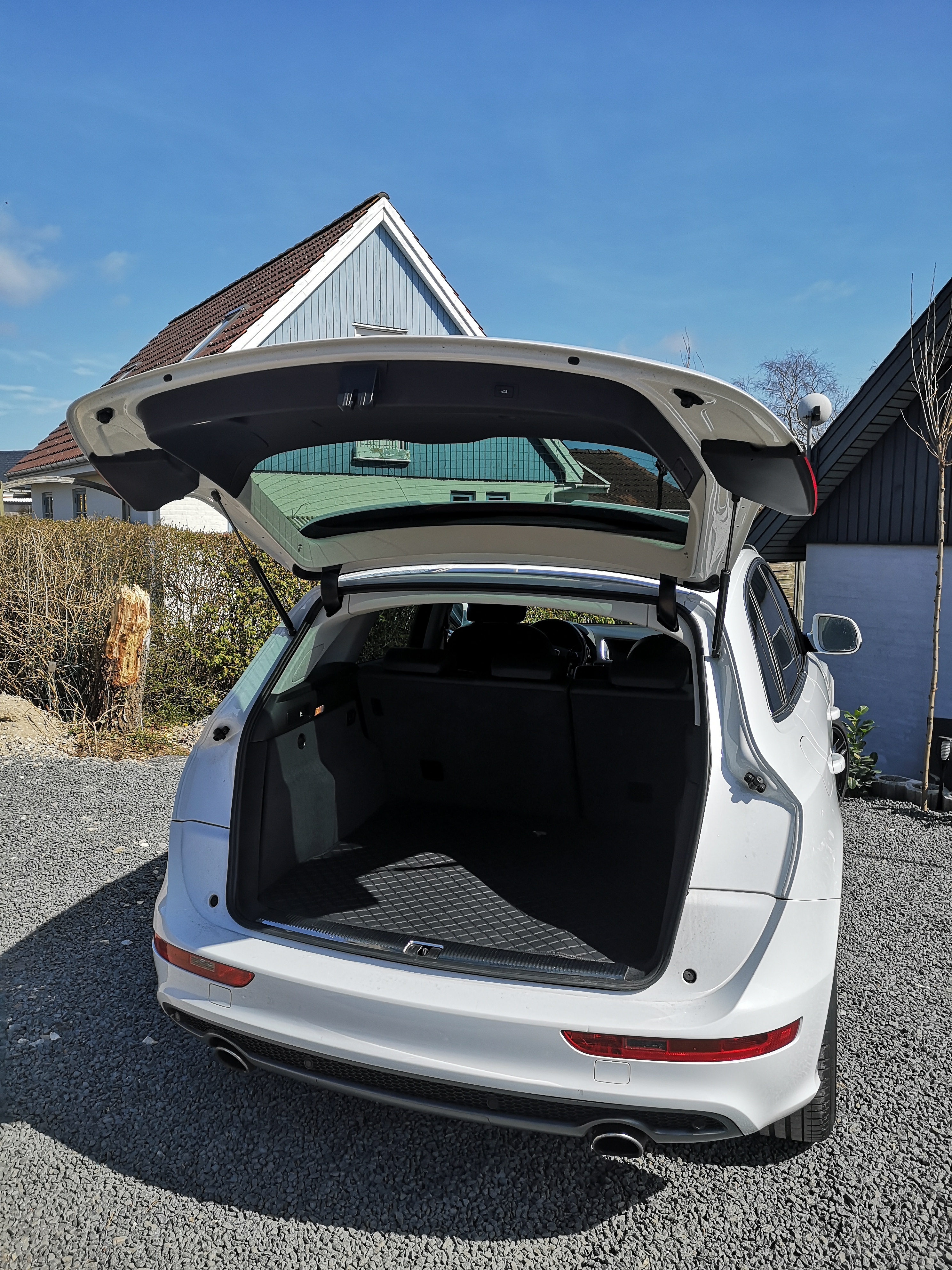 Hvid Audi Q5 fra 2012