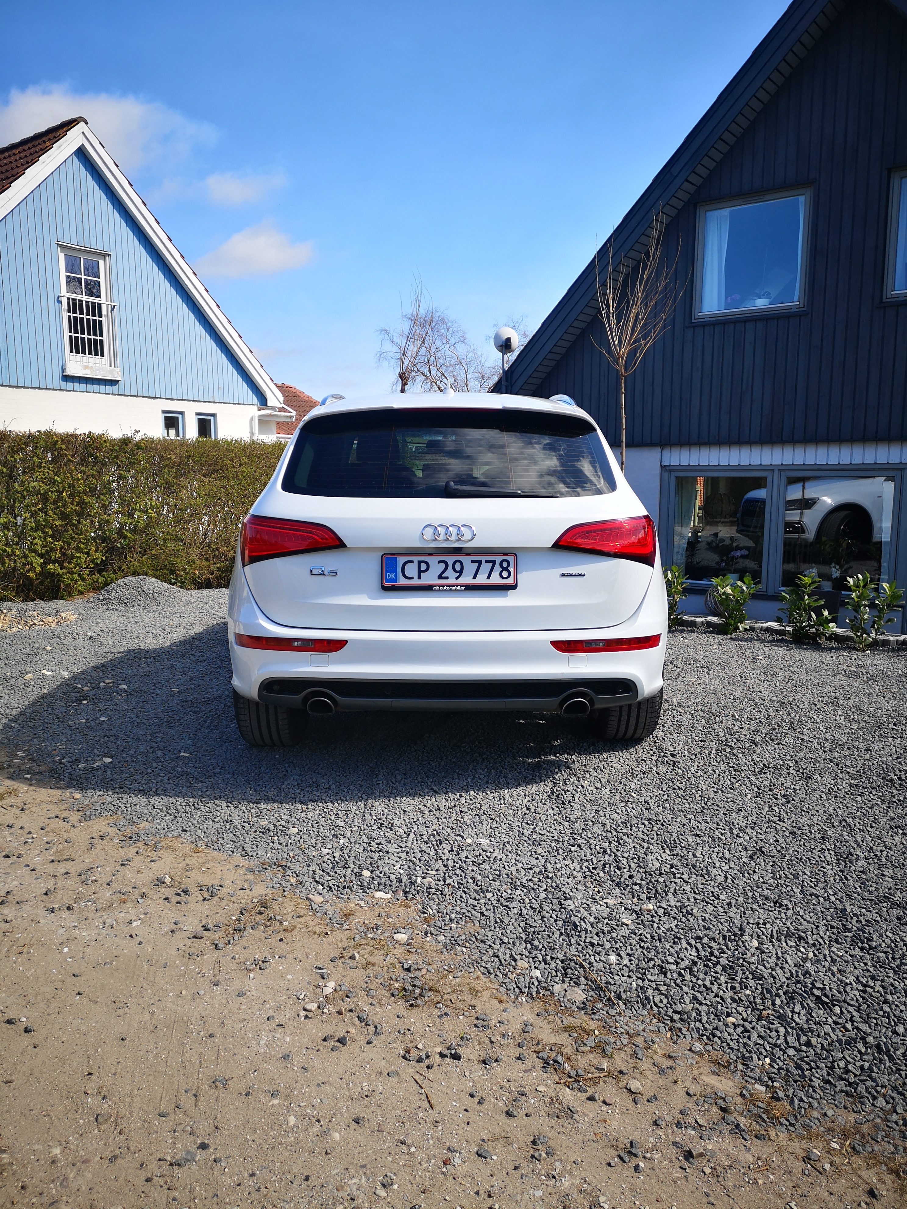 Hvid Audi Q5 fra 2012