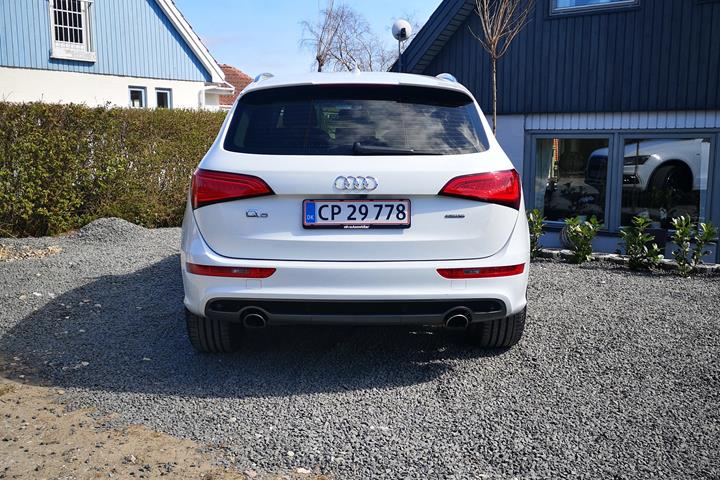 Hvid Audi Q5 fra 2012