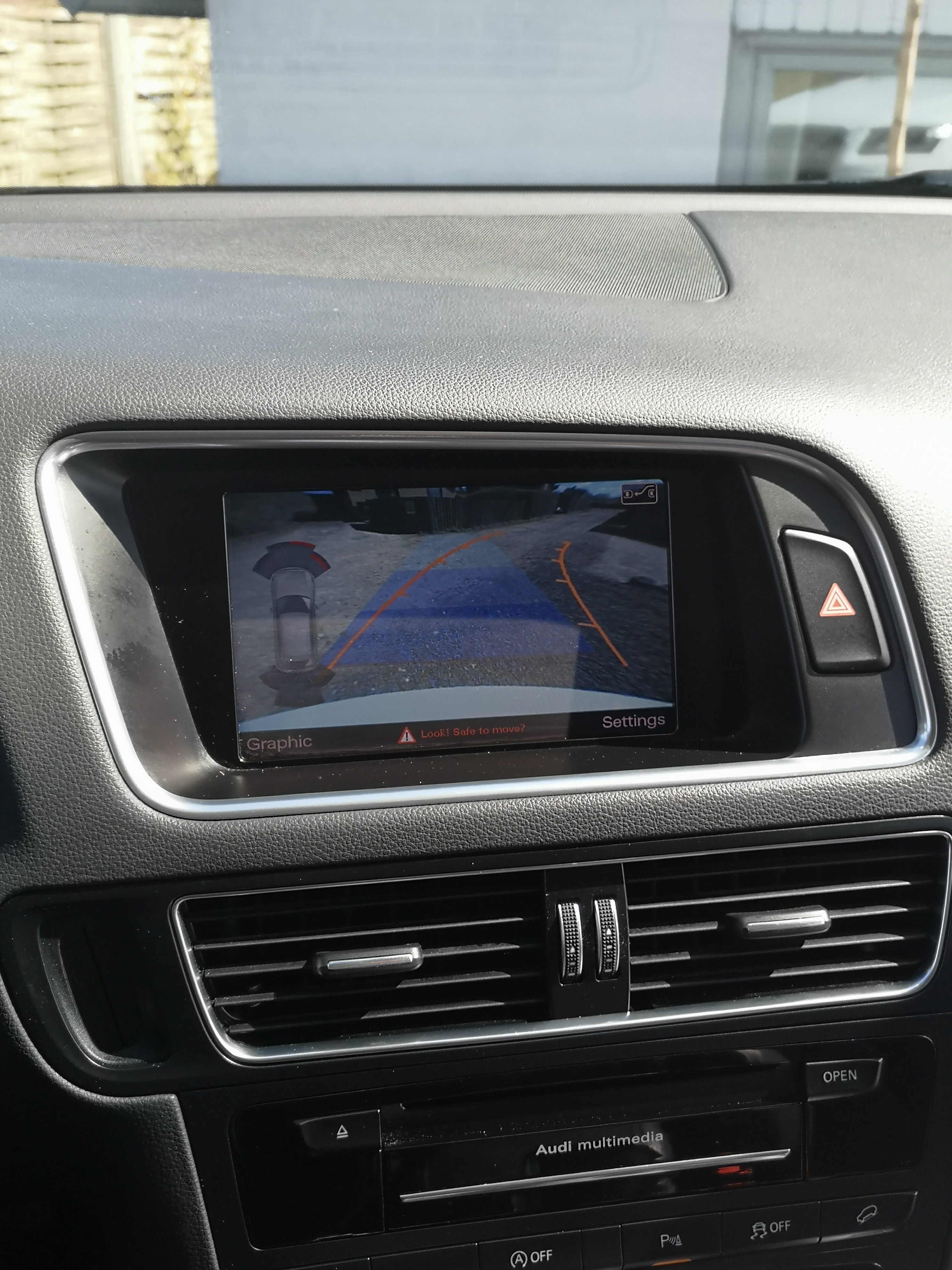 Hvid Audi Q5 fra 2012
