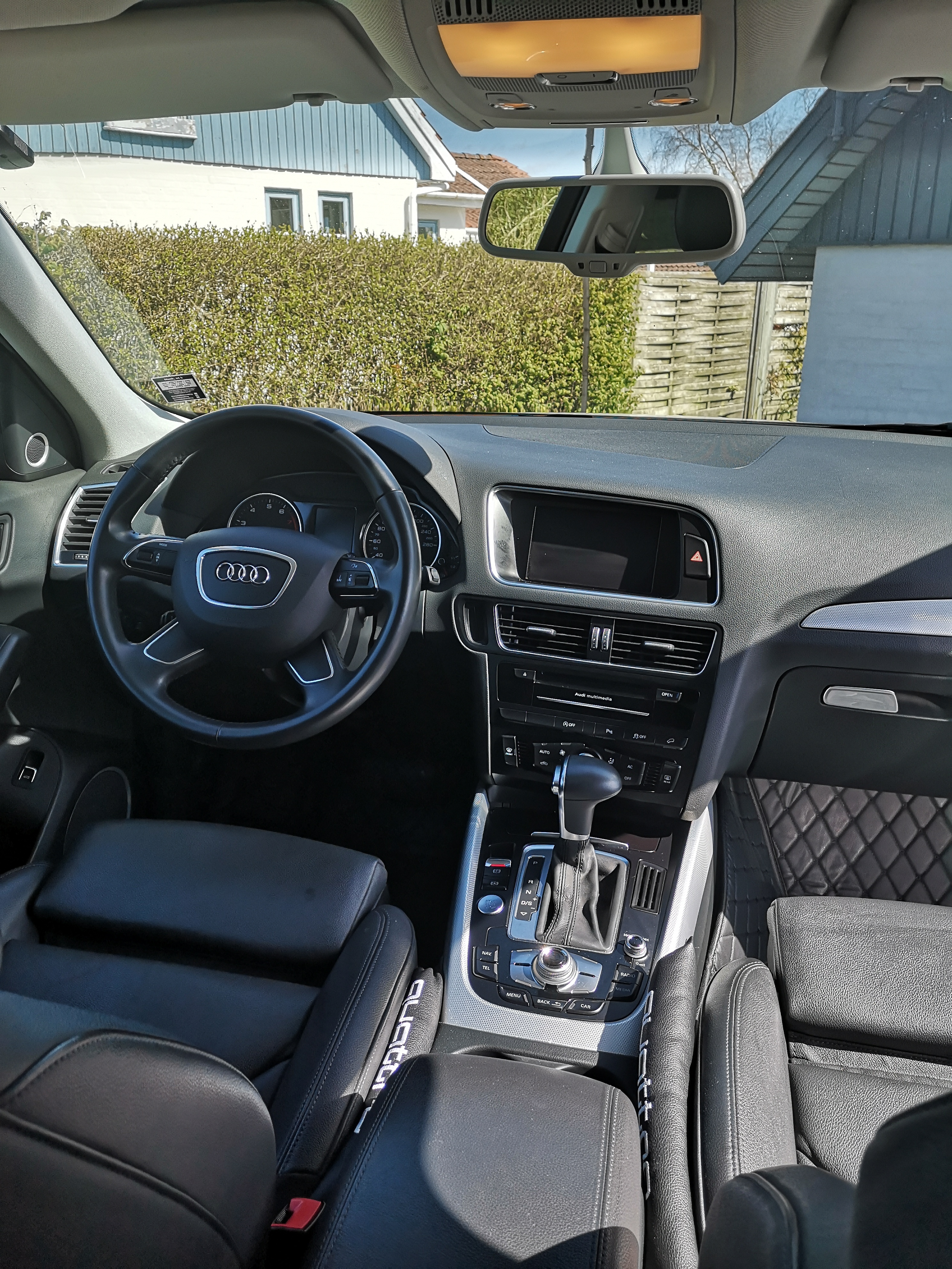 Hvid Audi Q5 fra 2012